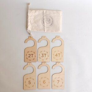 BEAUTIFUL FEPHAS Wooden Toddler Closet Dividers Floral bnip KEEPSAKE PIECE